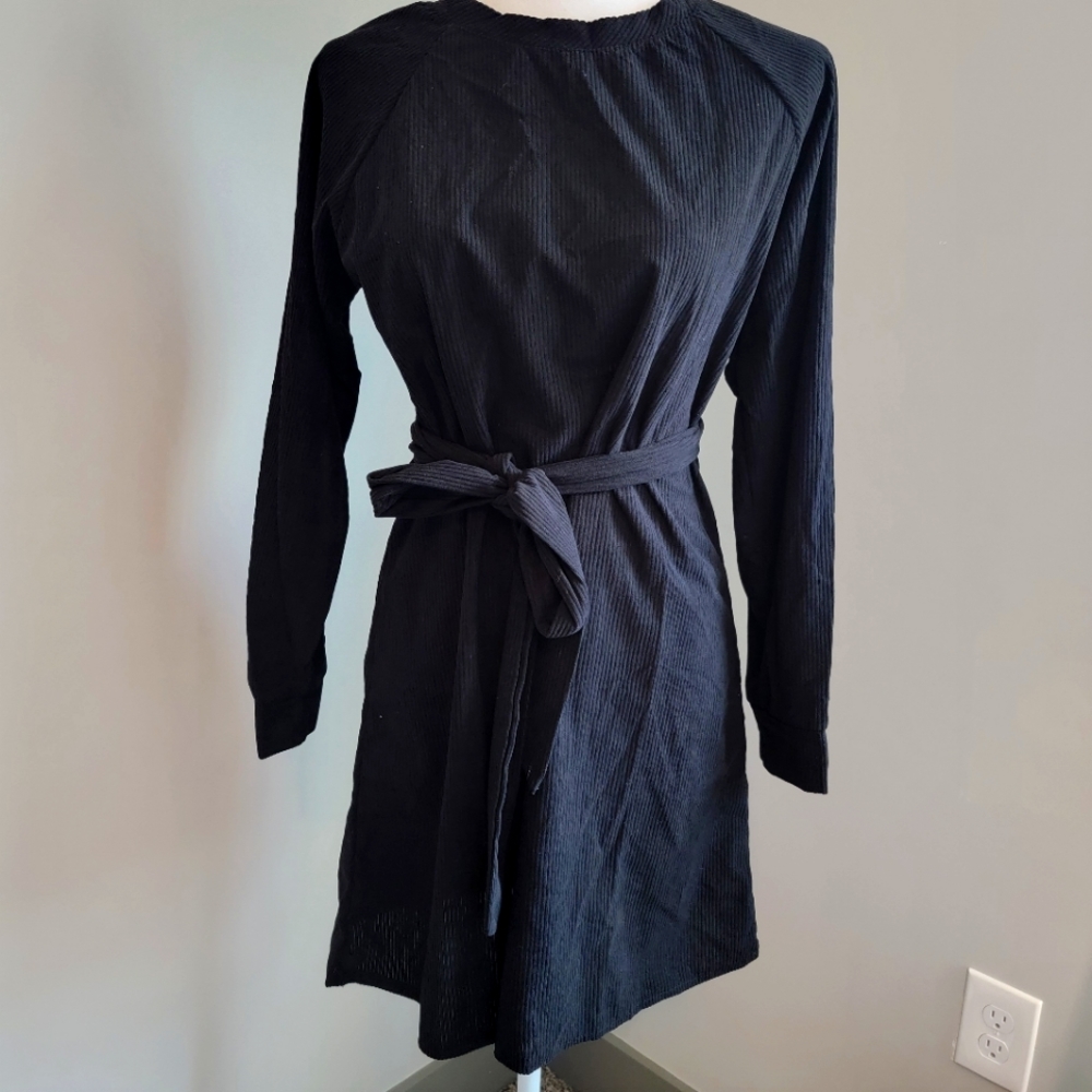 Black corduroy-esque belted long sleeve dress - size medium